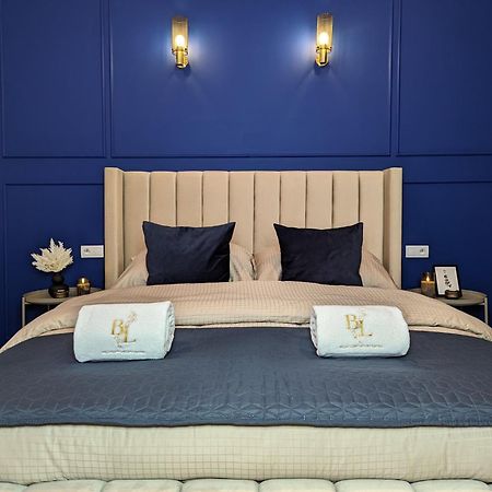 Bella Luna Luxury Suites - Chic Residence In Historic Square Warszawa Exteriör bild