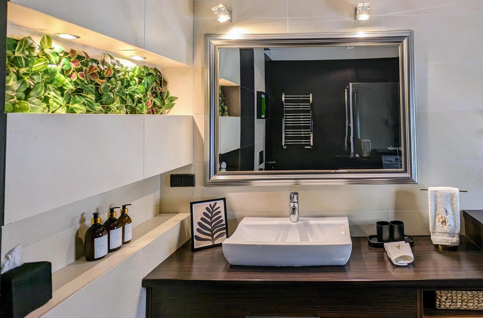 Bella Luna Luxury Suites - Chic Residence In Historic Square Warszawa Exteriör bild