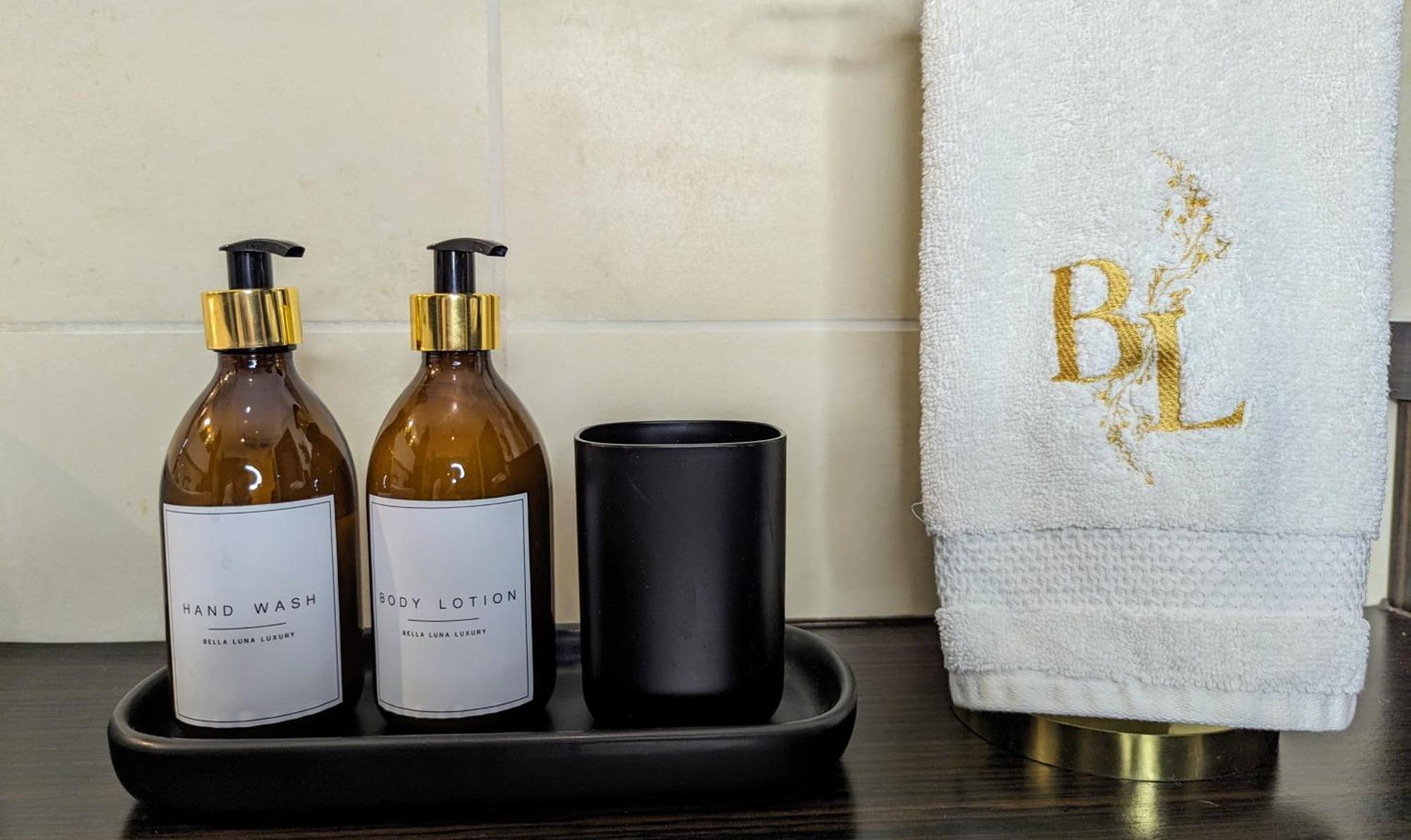Bella Luna Luxury Suites - Chic Residence In Historic Square Warszawa Exteriör bild
