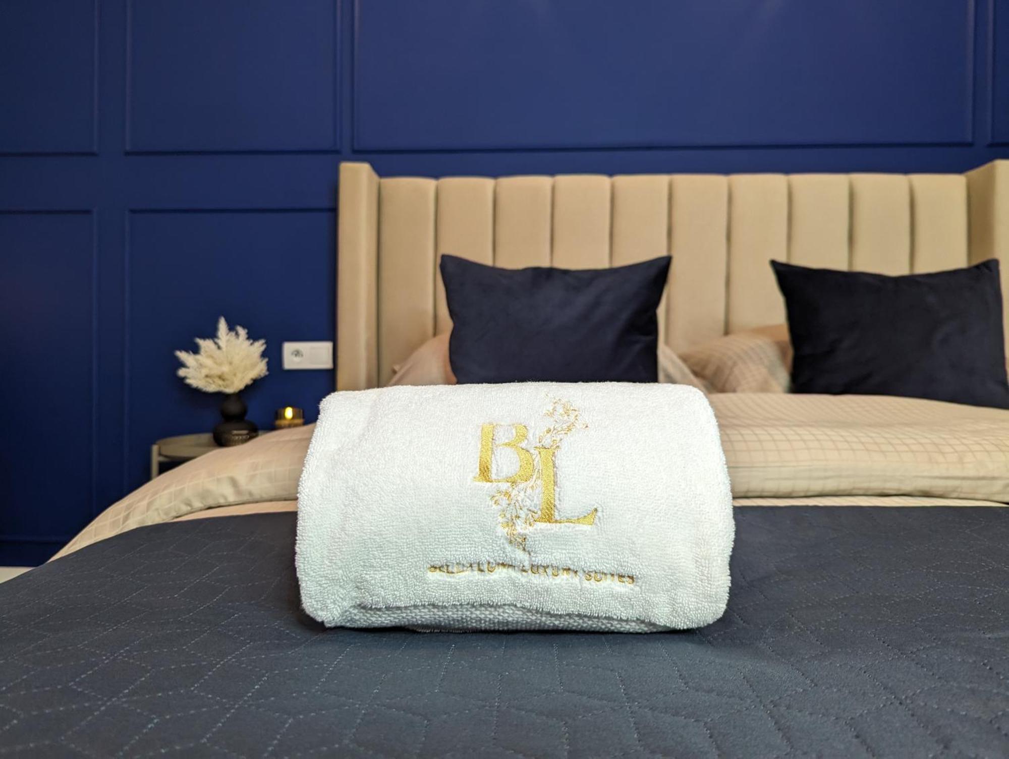 Bella Luna Luxury Suites - Chic Residence In Historic Square Warszawa Exteriör bild